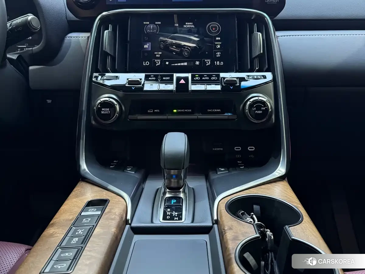 Lexus LX id 4546061 из Китая 9