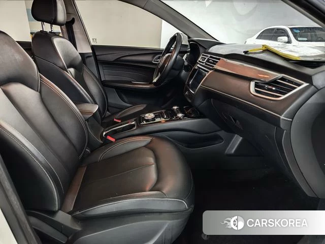 Roewe Ei5 id 4208413 из Китая 9