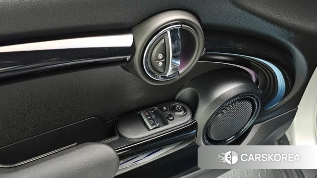 Mini Cooper Electric id 4481624 из Кореи 9