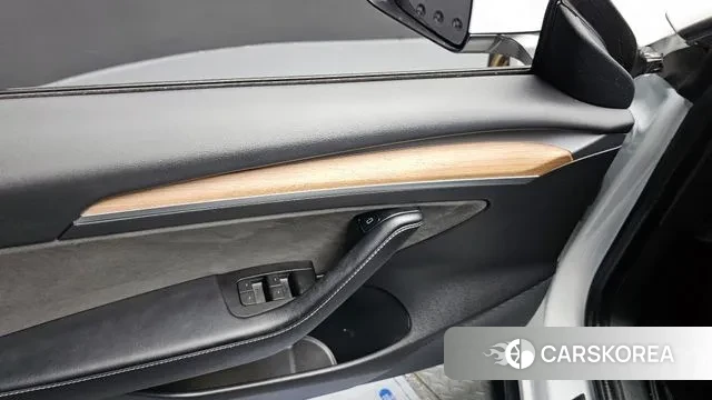 Tesla Model 3 id 3764956 из Кореи 9