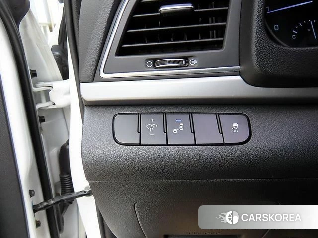 Hyundai Avante AD id 4345625 из Кореи 9