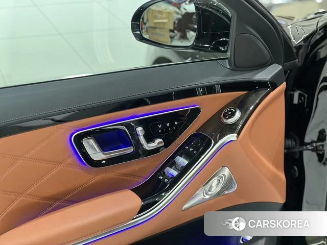 Mercedes-Benz Maybach S-class id 4290896 из Китая 9