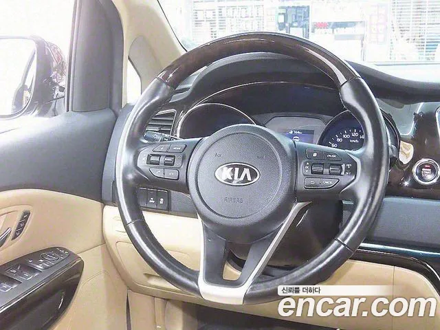 Kia The New Carnival id 2714404 из Кореи 9