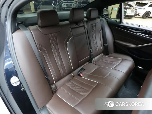 BMW 5 Series (G30) id 4873201 из Кореи 9