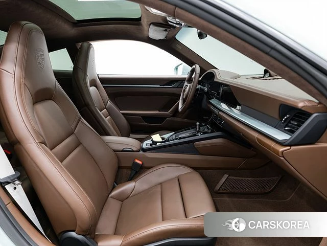 Porsche 911(992) id 4602273 из Кореи 9