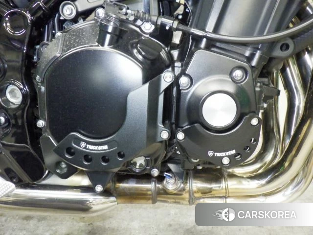 Kawasaki Z900RS id 3949258 из Японии 9