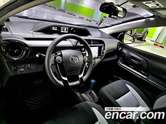 Toyota Prius C id 2876679 из Кореи 9