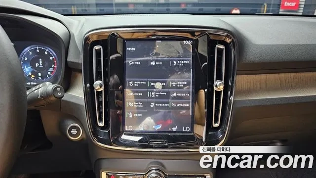 Volvo XC40 id 2955909 из Кореи 9