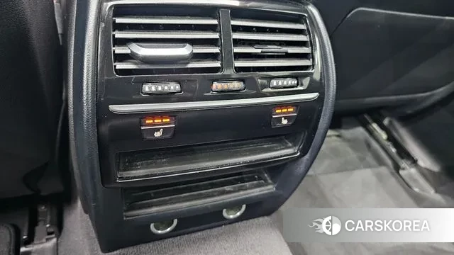 BMW 5 Series (G30) id 3188318 из Кореи 9