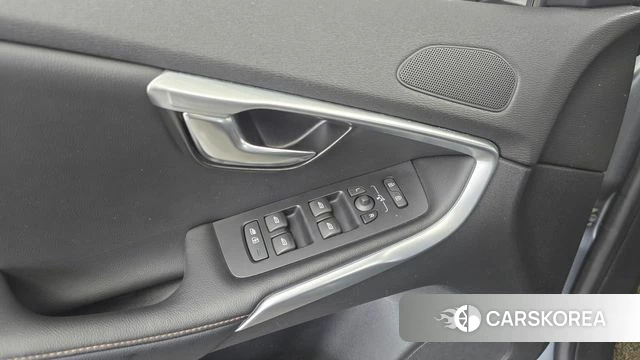 Volvo V40 Cross-Country id 4574304 из Кореи 9