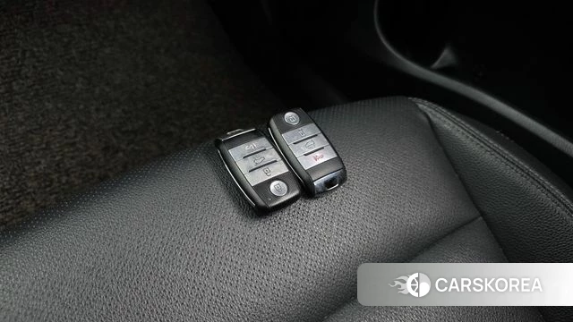 Kia Stonic id 4596493 из Кореи 9