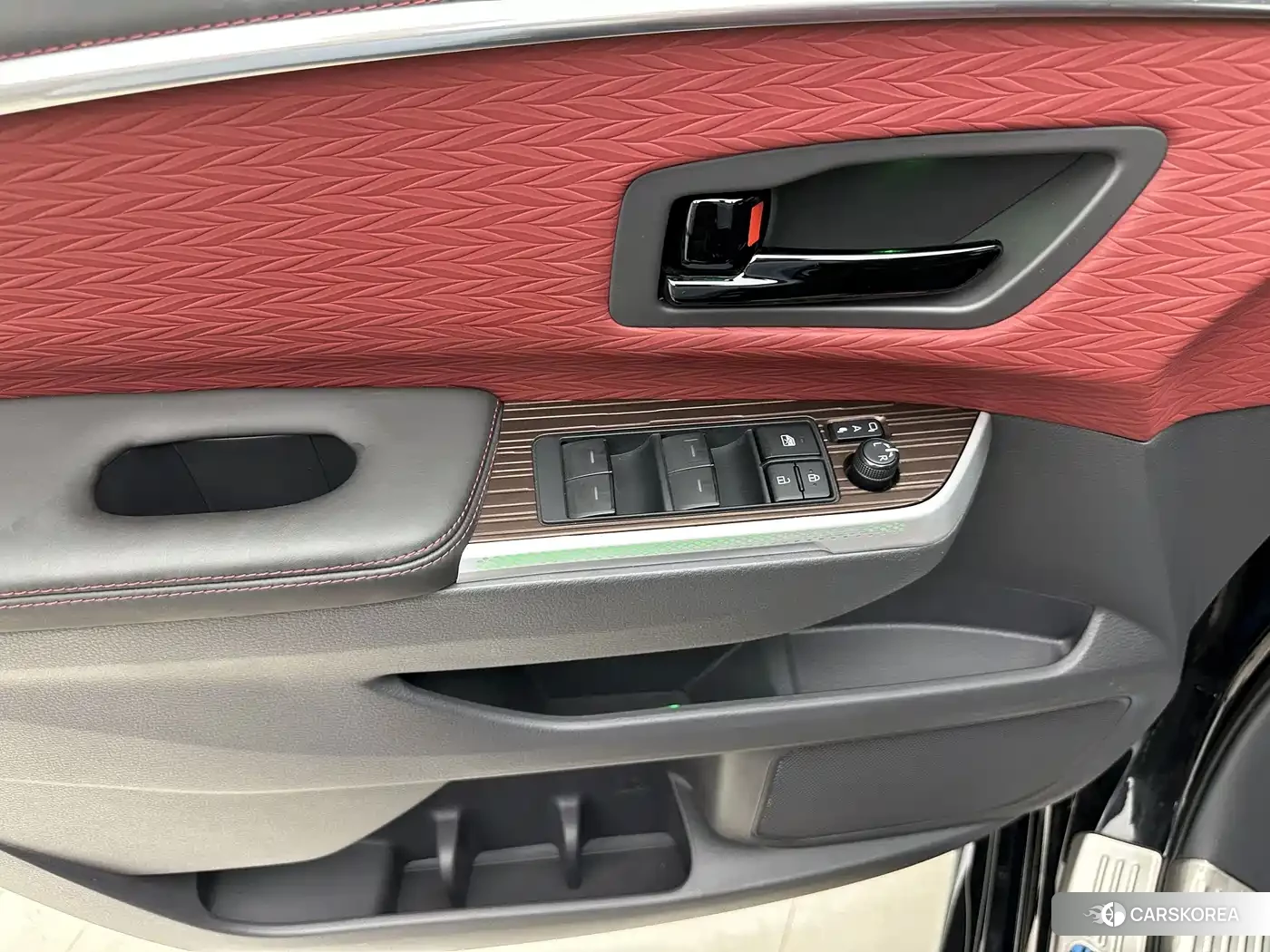 Toyota Sienna id 4655169 из Китая 9