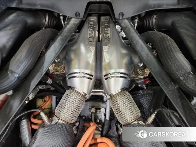 Ferrari 296 GTB id 2968529 из Кореи 9