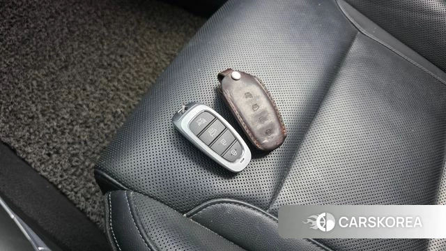 Hyundai The New Grandeur IG Hybrid id 4284215 из Кореи 9