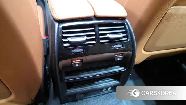 BMW 5 Series (G30) id 3467726 из Кореи 9