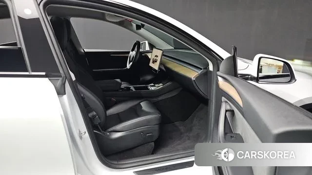 Tesla Model Y id 3763893 из Кореи 9