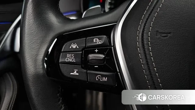 BMW 5 Series (G30) id 3617346 из Кореи 9