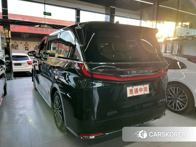 Lexus LM id 4262572 из Китая 9