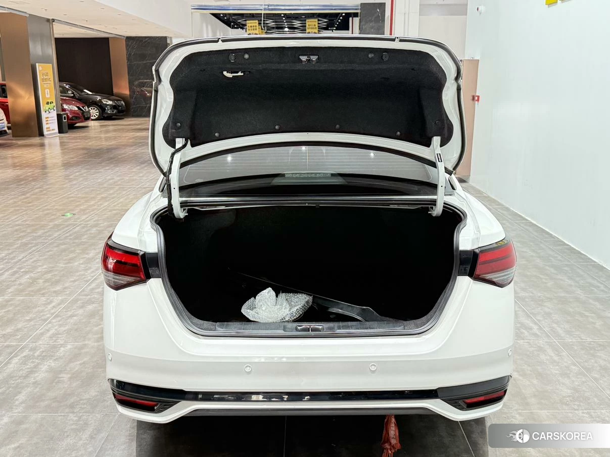 Nissan Xuan Yi id 4468022 из Китая 9