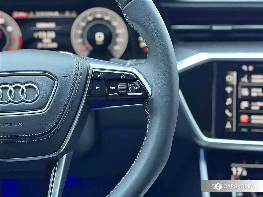 Audi A6L id 4548193 из Китая 9