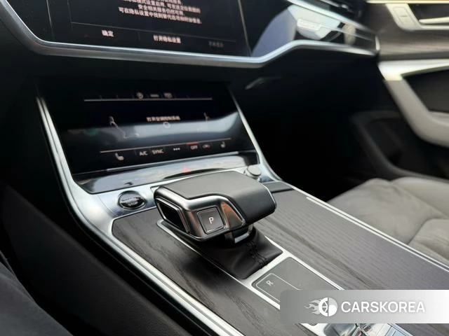 Audi A6L id 4208430 из Китая 9