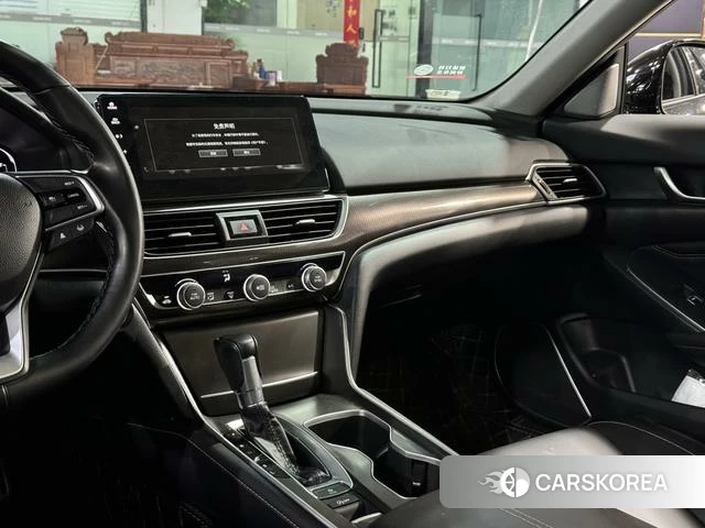Honda Accord id 4301225 из Китая 9