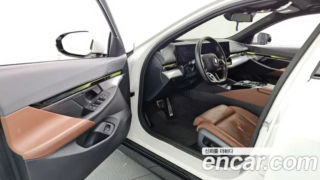 BMW 5 Series (G60) id 2528524 из Кореи 9