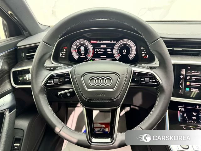 Audi A6L id 4272047 из Китая 9