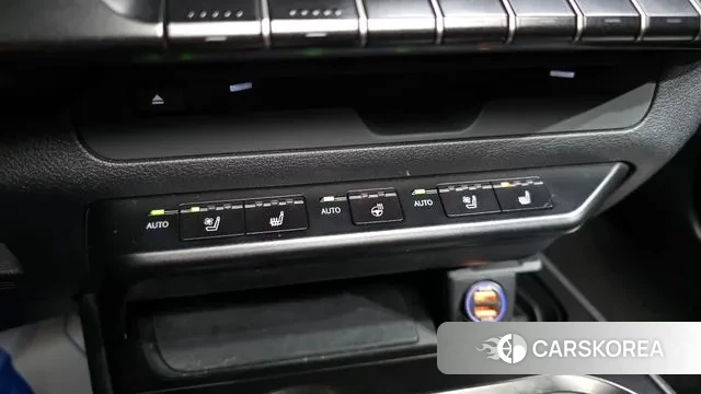 Lexus UX250h id 3429092 из Кореи 9