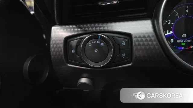 Ford Mustang id 3357371 из Кореи 9