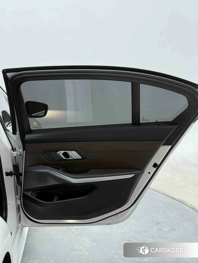 BMW 3 series id 4279110 из Китая 9