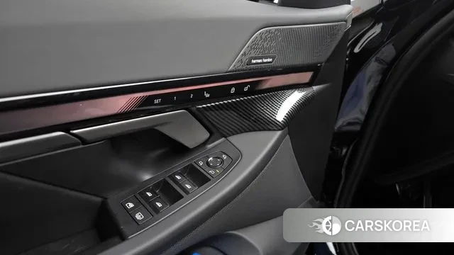 BMW 5 Series (G60) id 3745165 из Кореи 9