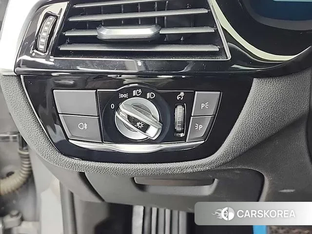 BMW 5 Series (G30) id 3626002 из Кореи 9