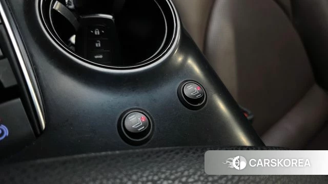 Toyota Camry (XV70) id 3942696 из Кореи 9