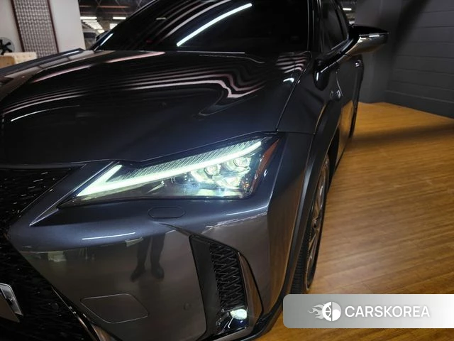 Lexus UX300h id 4724469 из Кореи 9