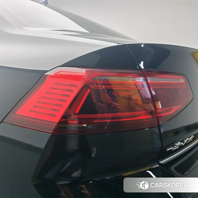Volkswagen Magotan PHEV id 4253193 из Китая 9