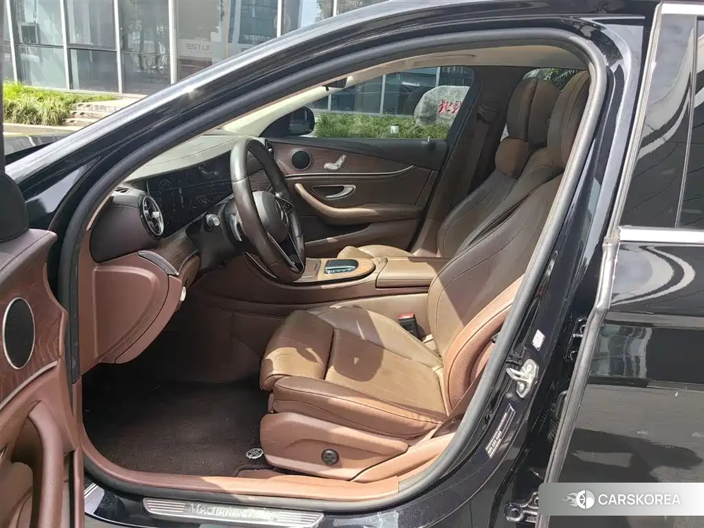 Mercedes-Benz E-Class id 4548412 из Китая 9