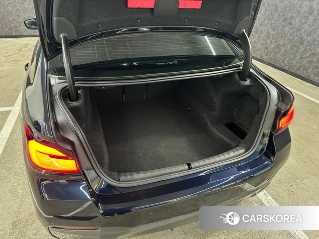 BMW 5 Series (G30) id 3841987 из Кореи 9