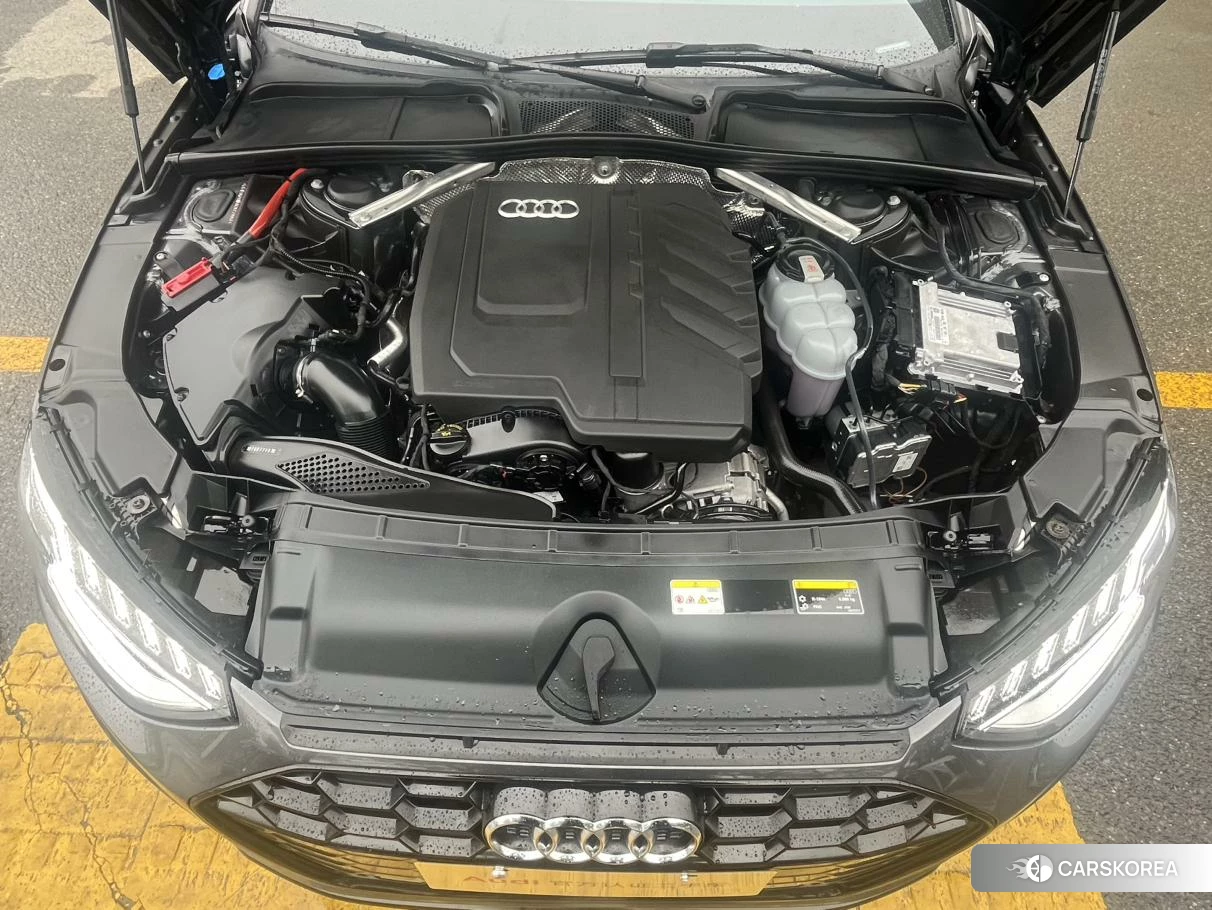 Audi A4L id 4461794 из Китая 9
