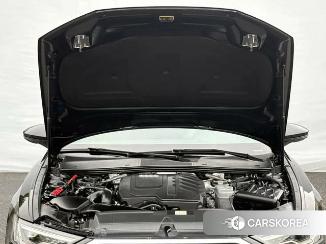 Audi A6L id 4348546 из Китая 9