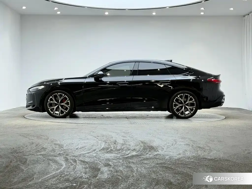 Audi A5L id 4629150 из Китая 9