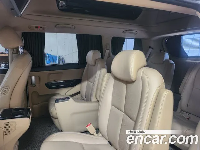 Kia The New Carnival id 2683414 из Кореи 9