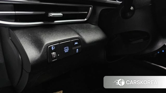 Hyundai Avante Hybrid (CN7) id 4603210 из Кореи 9
