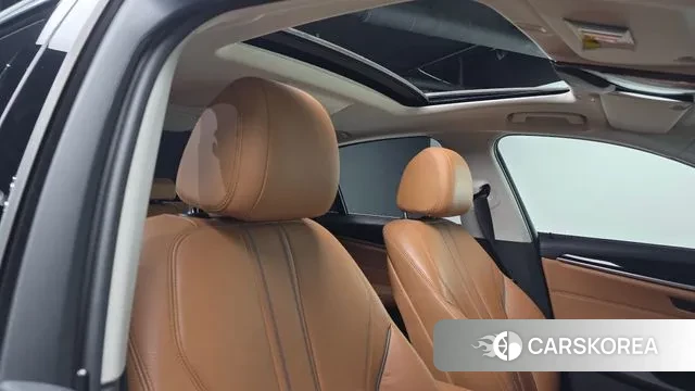 BMW 5 Series (G30) id 3703894 из Кореи 9