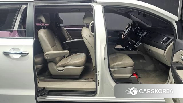 Kia The New Carnival id 4525345 из Кореи 9