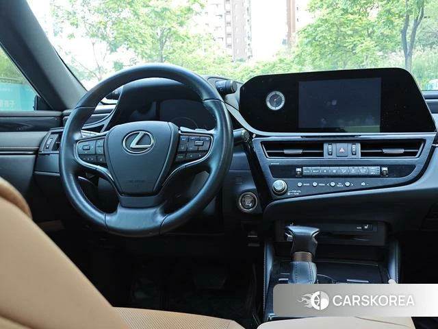 Lexus ES id 4278043 из Китая 9