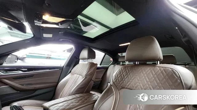 BMW 5 Series (G30) id 3597803 из Кореи 9