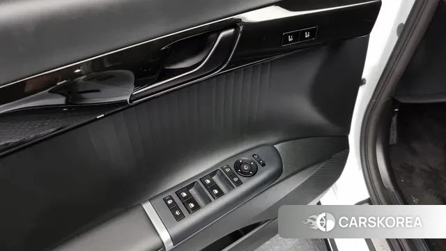 Hyundai Grandeur (GN7) id 3223675 из Кореи 9