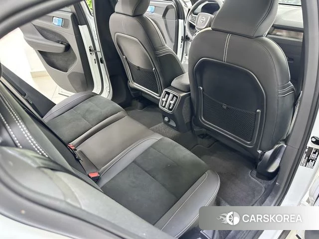Volvo C40 EV id 3908737 из Китая 9