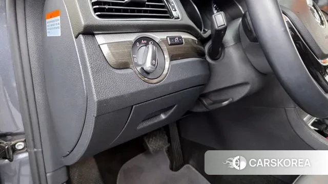 Volkswagen The New Passat id 2971336 из Кореи 9